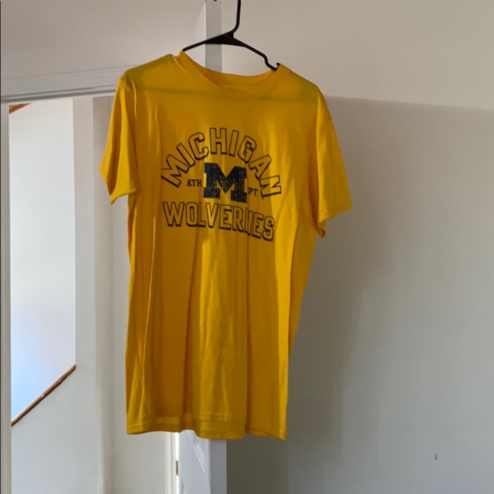 Michigan top